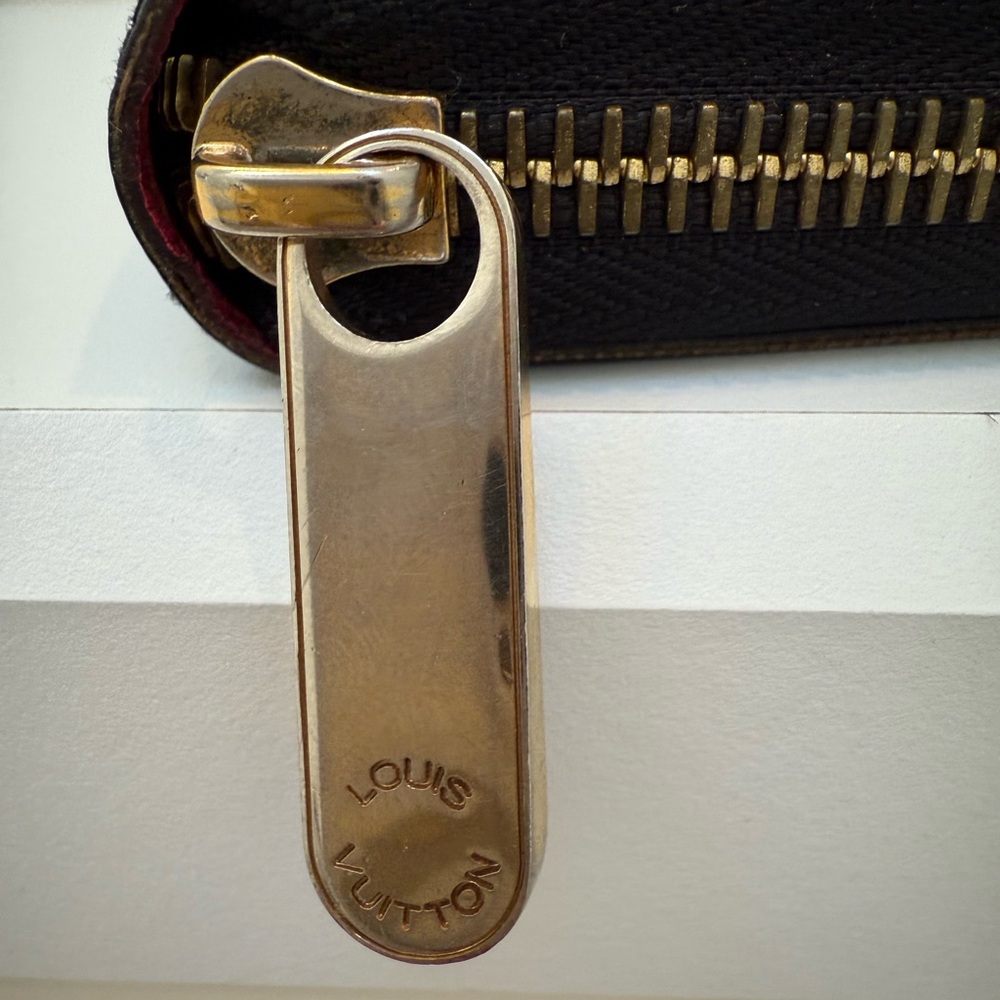 Authentic Authentic Louis Vuitton Monogram Black … - image 8